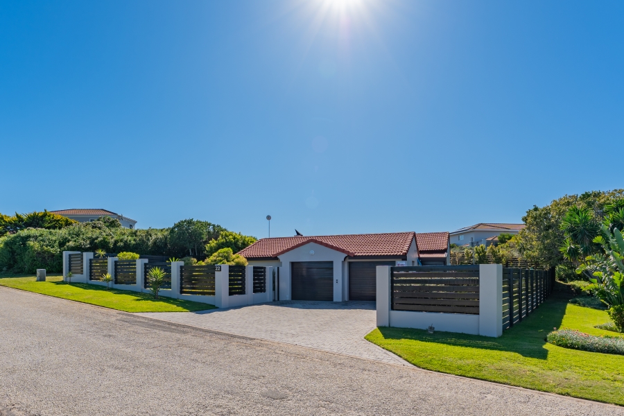 4 Bedroom Property for Sale in St Francis On Sea Eastern Cape